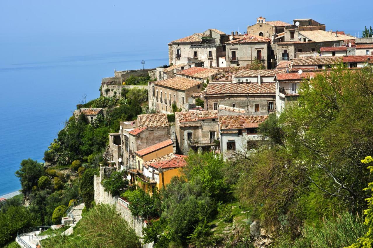 Residenza D'Epoca Borgodifiume Hotel Fiumefreddo Bruzio Eksteriør billede